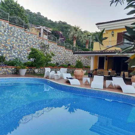 Fontana Saia 4* Paola