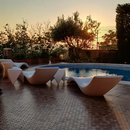 Oda ve Kahvaltı Fontana Saia 4*